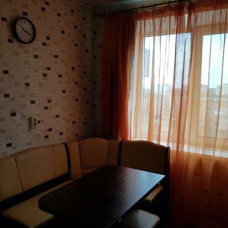 Уютная Квартира В 5 Мин Пешком От Курорта Myrhorod Exterior foto